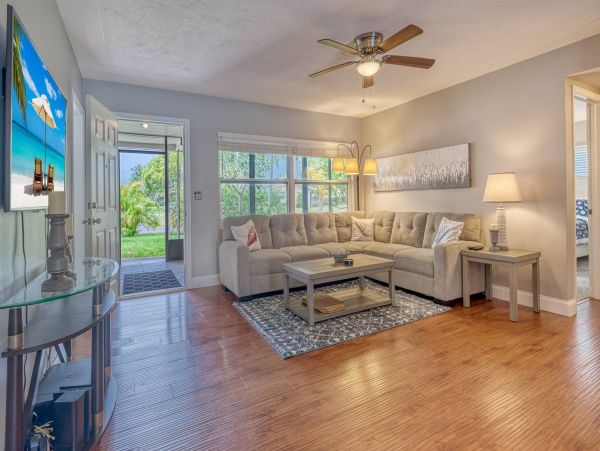 Lovely Largo Vacation Rental with 3 Bedrooms & Pool