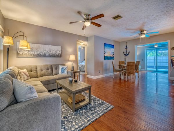 Lovely Largo Vacation Rental with 3 Bedrooms & Pool