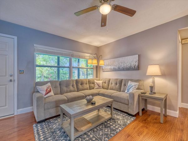 Lovely Largo Vacation Rental with 3 Bedrooms & Pool