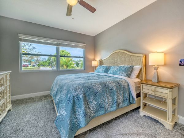 Lovely Largo Vacation Rental with 3 Bedrooms & Pool