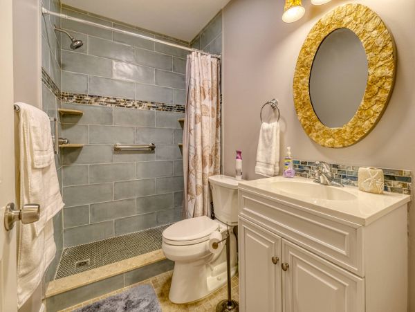 Lovely Largo Vacation Rental with 3 Bedrooms & Pool