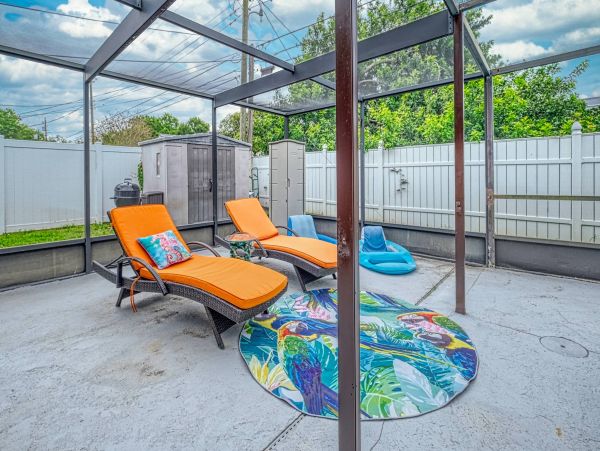 Lovely Largo Vacation Rental with 3 Bedrooms & Pool