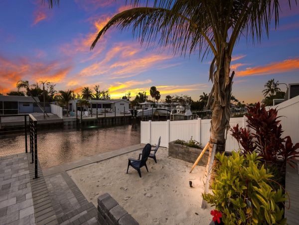 Bradenton Vacation Pool Home Three Bedroom