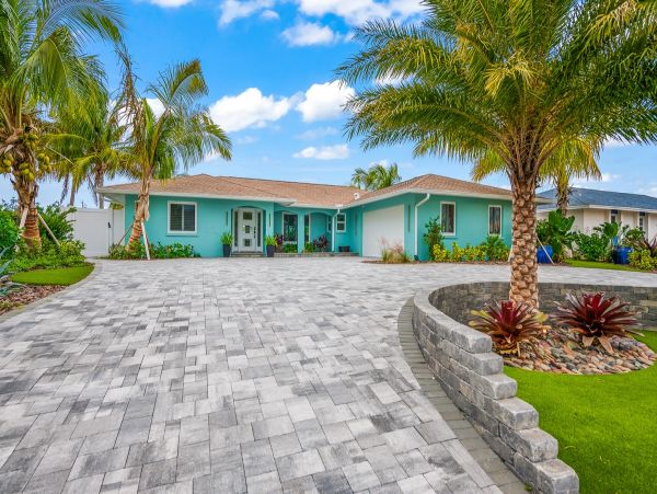 Bradenton Vacation Pool Home Three Bedroom