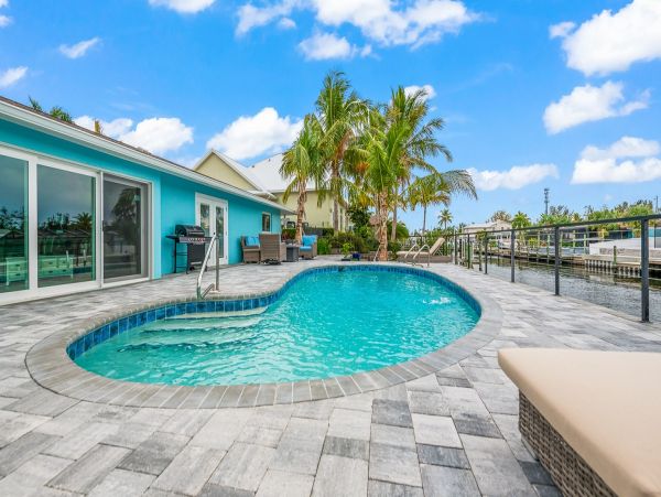 Bradenton Vacation Pool Home Three Bedroom