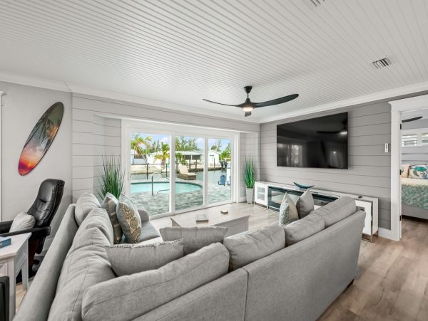 Bradenton Vacation Pool Home Three Bedroom