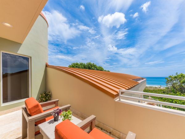 Eight Bedroom Beachfront Vacation Home in Jensen Beach