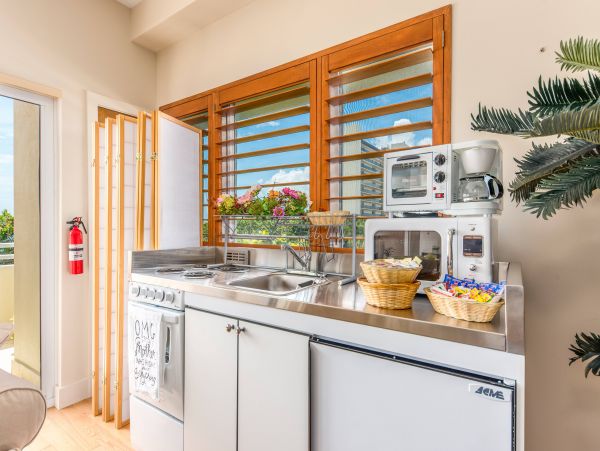 Eight Bedroom Beachfront Vacation Home in Jensen Beach