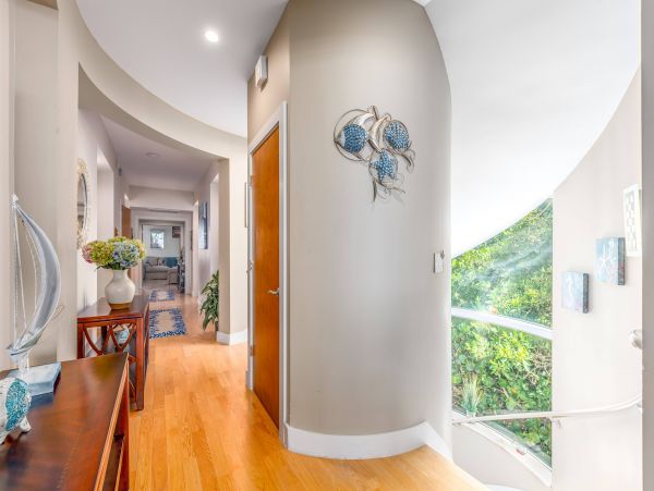 Eight Bedroom Beachfront Vacation Home in Jensen Beach