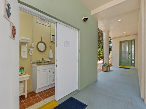 Eight Bedroom Beachfront Vacation Home in Jensen Beach