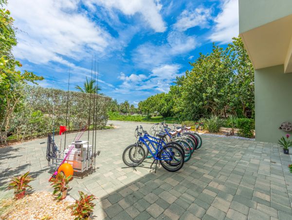 Eight Bedroom Beachfront Vacation Home in Jensen Beach