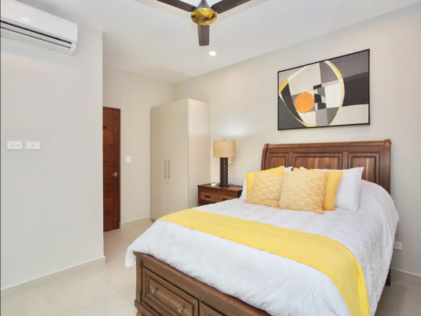 Coco Vacation Home with 4 Bedrooms and Pool