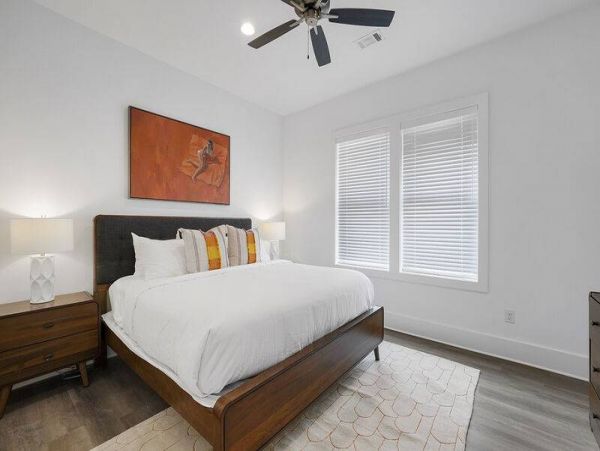Perfect Coastal Getaway with 9 Bedrooms & Short Walk to Beach