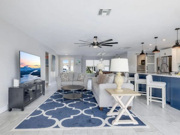 Cape Coral Vacation Pool Home Three Bedroom