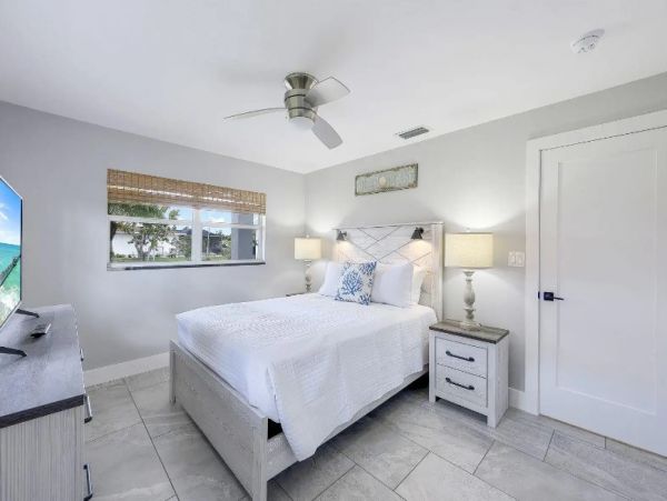 Cape Coral Vacation Pool Home Three Bedroom