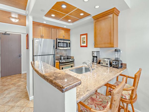 Lovely Studio with Ocean View & Great Amenities