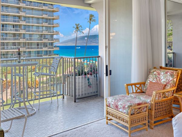 Lovely Studio with Ocean View & Great Amenities