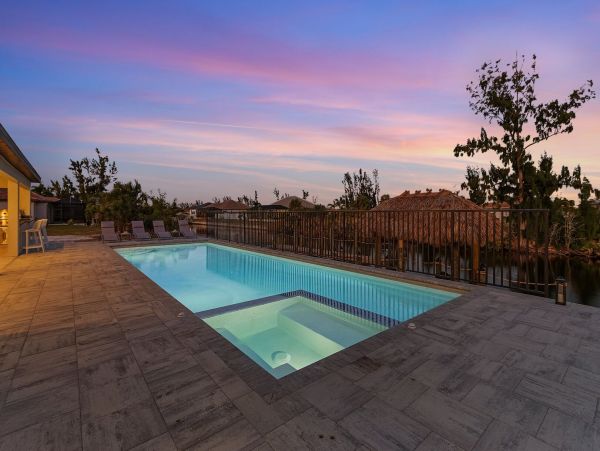 Luxury Canal Front Five Bedroom Vacation Home in Cape Coral