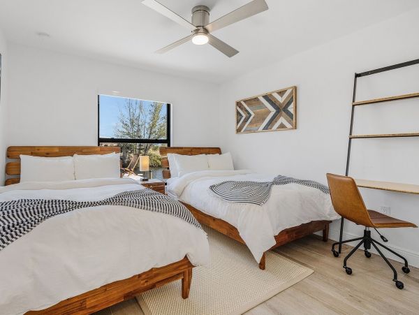 Luxury Canal Front Five Bedroom Vacation Home in Cape Coral