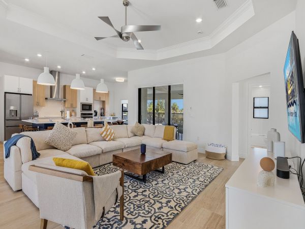 Luxury Canal Front Five Bedroom Vacation Home in Cape Coral