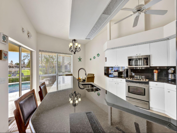 View Canal Home with 3 Bedroom in Cape Coral