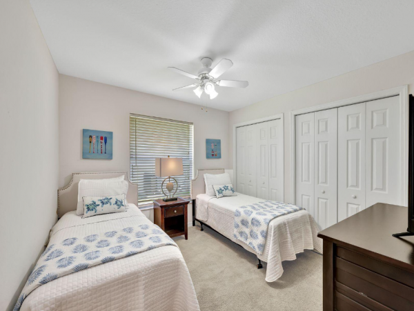 View Canal Home with 3 Bedroom in Cape Coral