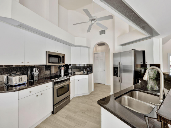 View Canal Home with 3 Bedroom in Cape Coral