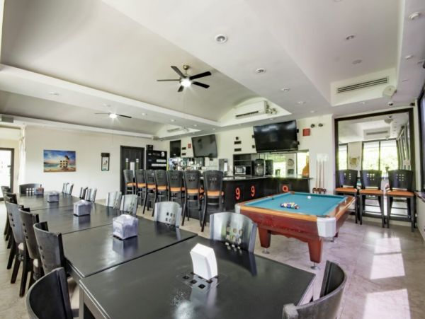 Jaco Beach Vacation Home with 17 Bedrooms and Pool