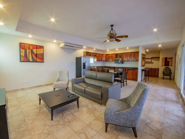 Jaco Beach Vacation Home with 17 Bedrooms and Pool