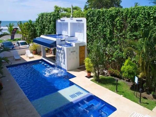 Jaco Beach Vacation Home with 17 Bedrooms and Pool