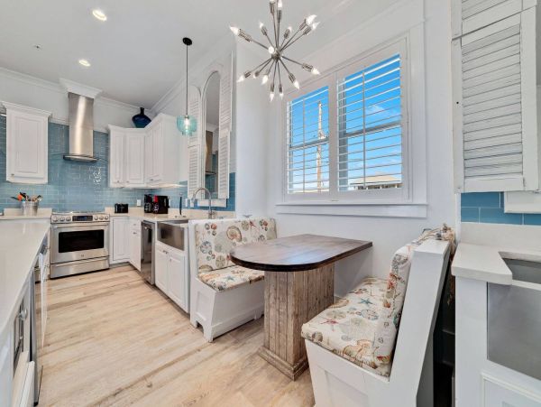 Gulf Shores Beachfront Eight Bedroom Vacation Home