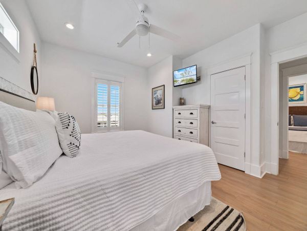Gulf Shores Beachfront Eight Bedroom Vacation Home