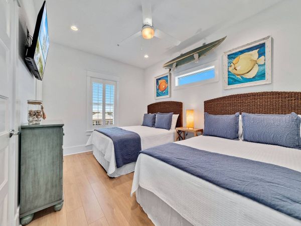 Gulf Shores Beachfront Eight Bedroom Vacation Home