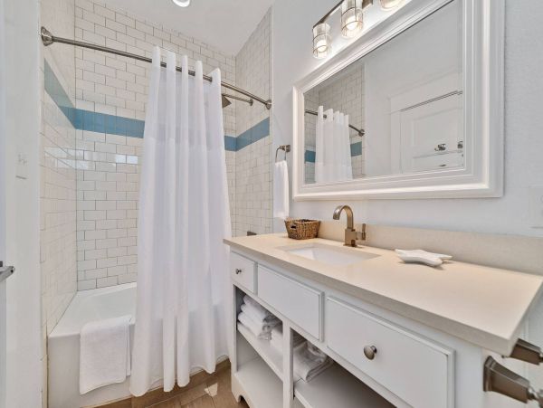 Gulf Shores Beachfront Eight Bedroom Vacation Home