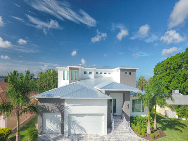 Riverfront Vacation Home in Cape Coral with 5 Bedrooms & Pool