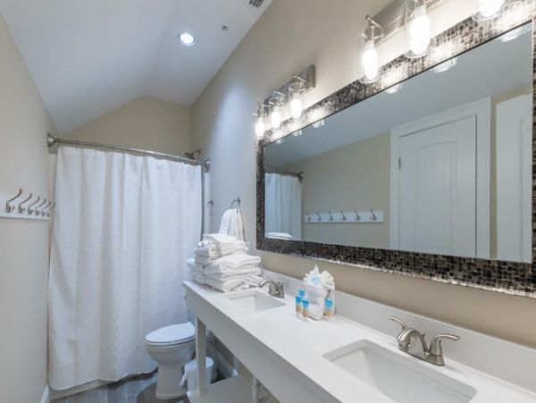 EIght Bedroom Vacation Rental Home in Gulf Shores