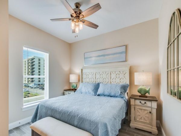 EIght Bedroom Vacation Rental Home in Gulf Shores