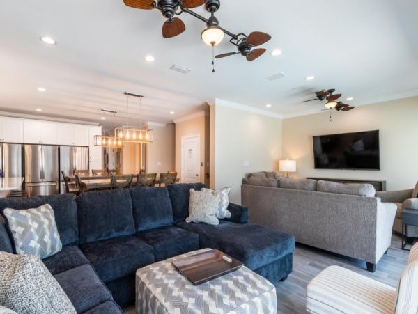 EIght Bedroom Vacation Rental Home in Gulf Shores