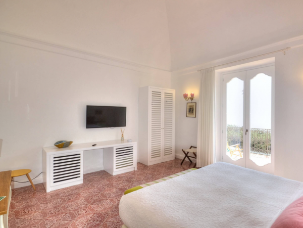 Charming Positano 3 Bedroom Vacation Rental Great Views