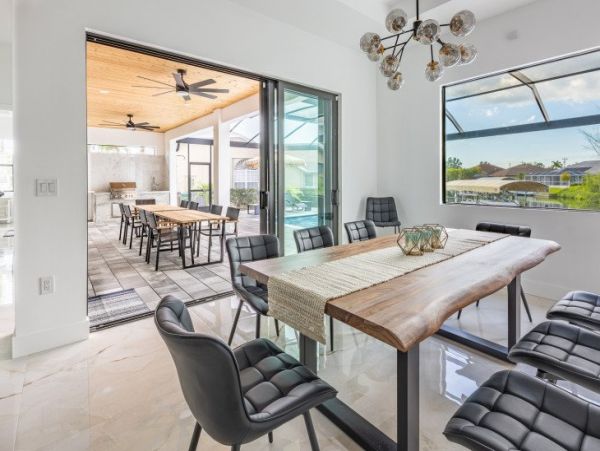 Cape Coral Vacation Four Bedroom Pool Home