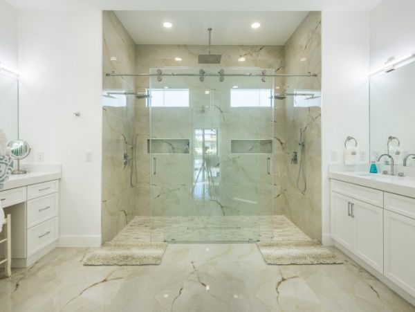 Cape Coral Vacation Four Bedroom Pool Home