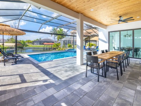 Cape Coral Vacation Four Bedroom Pool Home