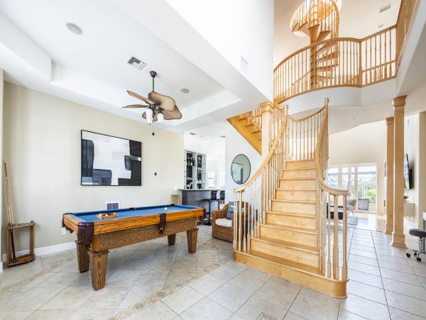 Gorgeous Views From this 5 Bedroom Vacation Home