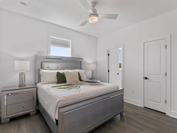 Santa Rosa Beach Vacation Home – Sleeps 36, Steps from 30A