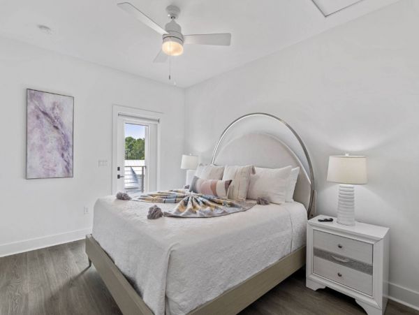 Santa Rosa Beach Vacation Home – Sleeps 36, Steps from 30A