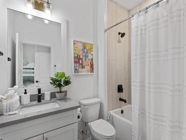 Santa Rosa Beach Vacation Home – Sleeps 36, Steps from 30A