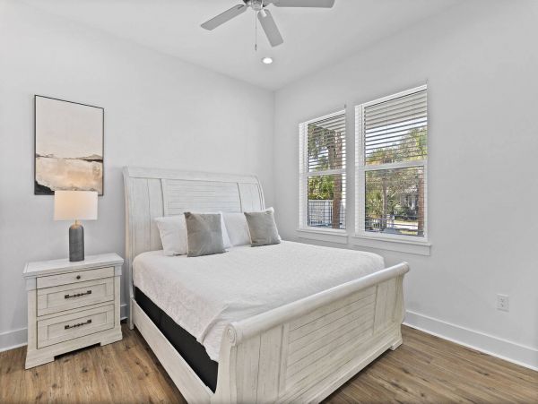 Destin Luxury Vacation Rental with 9 Bedroom and Pool