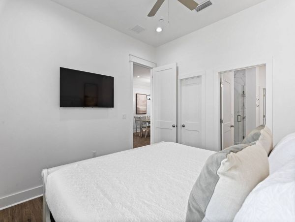 Destin Luxury Vacation Rental with 9 Bedroom and Pool
