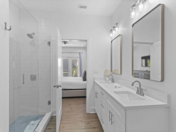Destin Luxury Vacation Rental with 9 Bedroom and Pool
