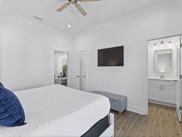Destin Luxury Vacation Rental with 9 Bedroom and Pool